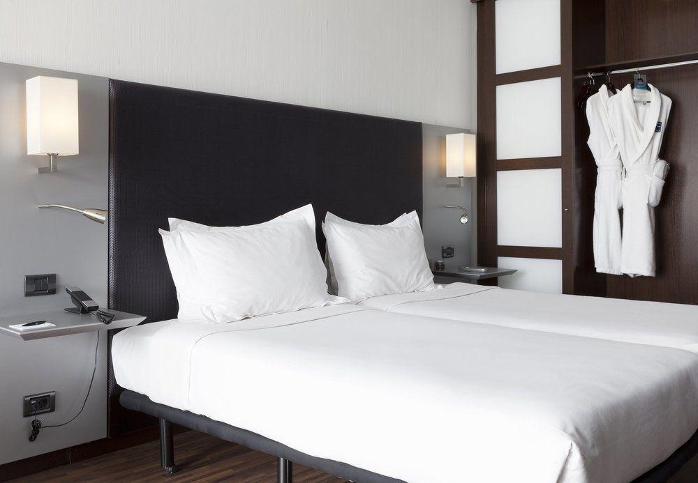 קוסלאדה Ac Hotel By Marriott Madrid Airport מראה חיצוני תמונה
