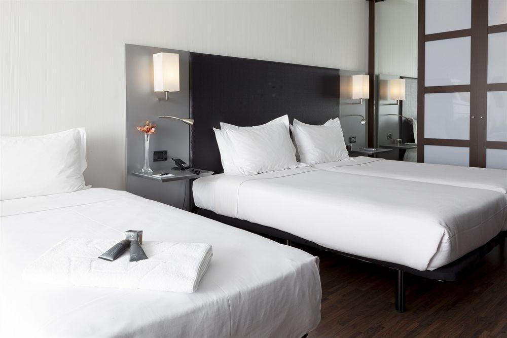 קוסלאדה Ac Hotel By Marriott Madrid Airport מראה חיצוני תמונה