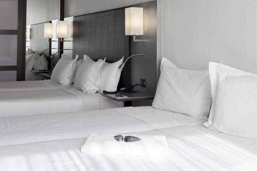 קוסלאדה Ac Hotel By Marriott Madrid Airport מראה חיצוני תמונה