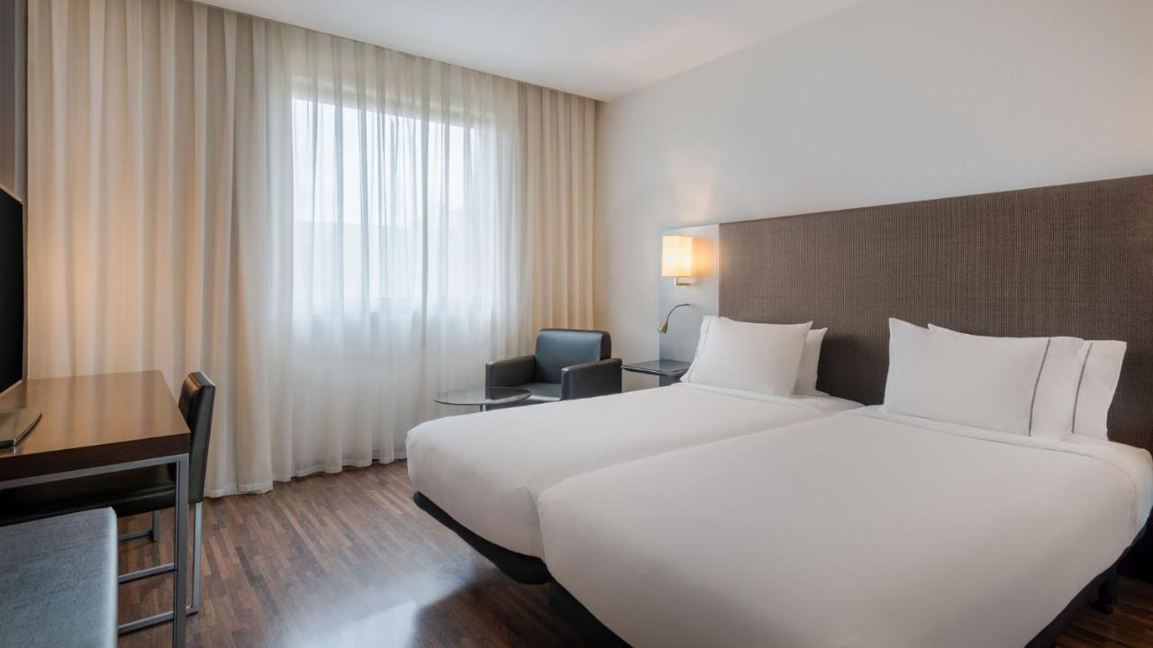 קוסלאדה Ac Hotel By Marriott Madrid Airport מראה חיצוני תמונה