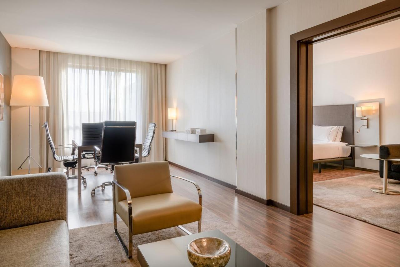 קוסלאדה Ac Hotel By Marriott Madrid Airport מראה חיצוני תמונה