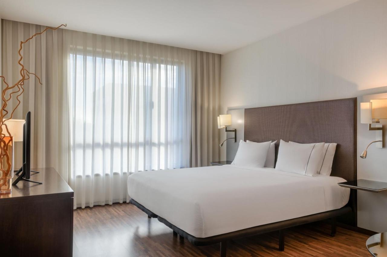 קוסלאדה Ac Hotel By Marriott Madrid Airport מראה חיצוני תמונה