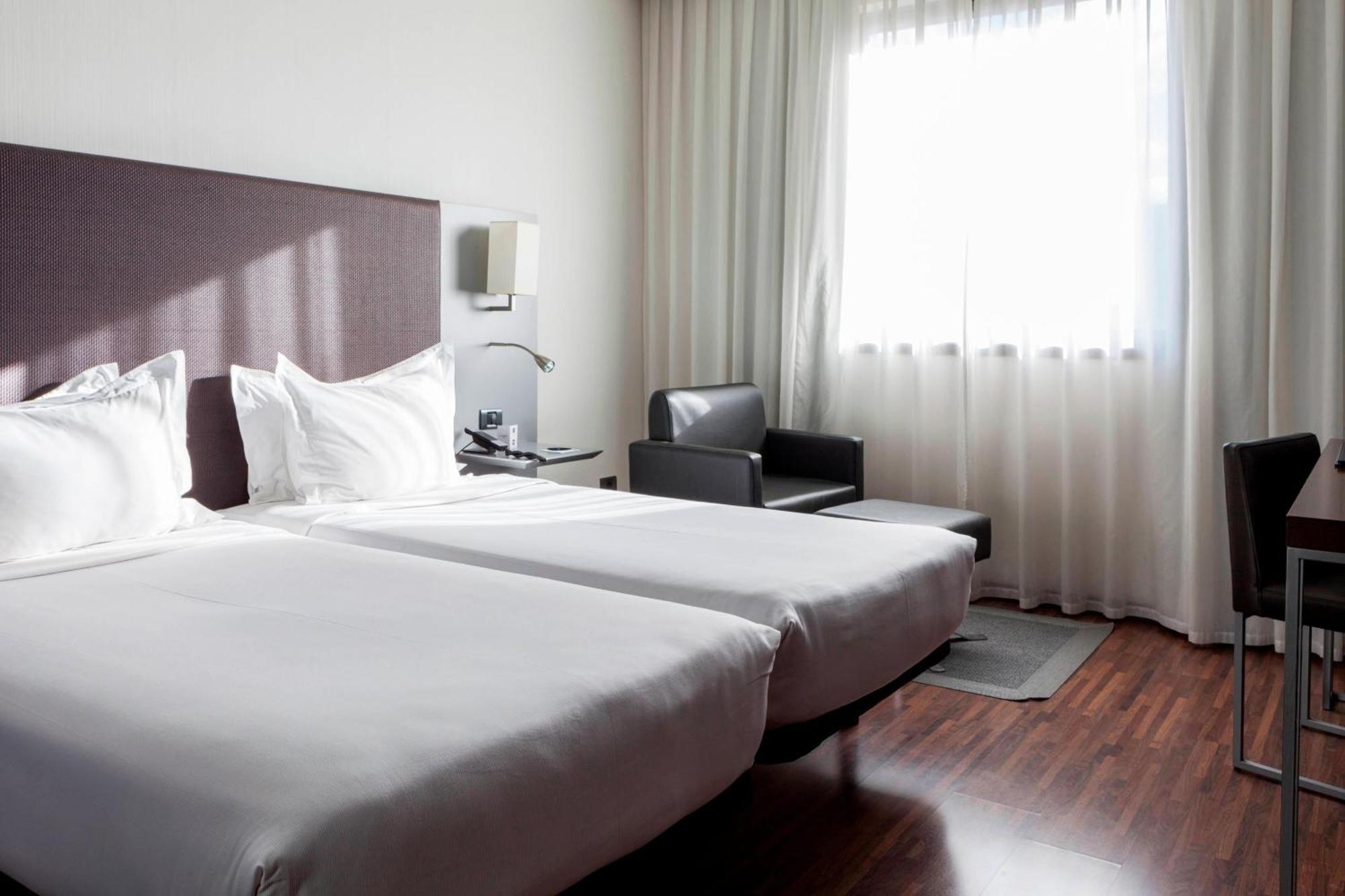 קוסלאדה Ac Hotel By Marriott Madrid Airport מראה חיצוני תמונה