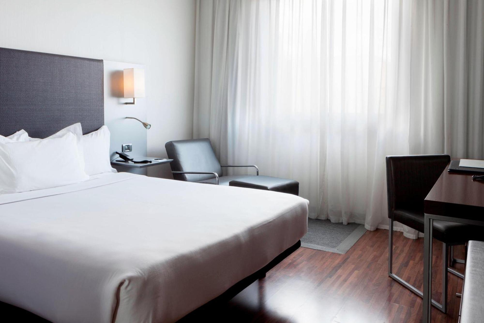 קוסלאדה Ac Hotel By Marriott Madrid Airport מראה חיצוני תמונה