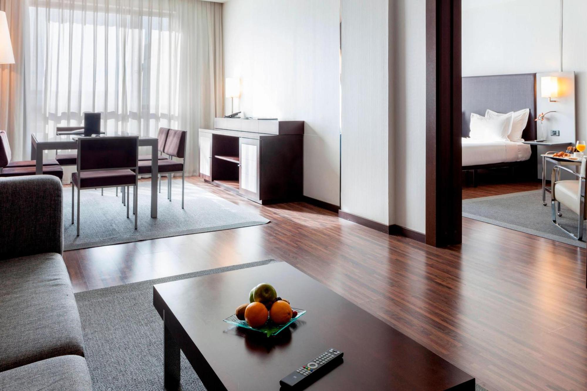 קוסלאדה Ac Hotel By Marriott Madrid Airport מראה חיצוני תמונה