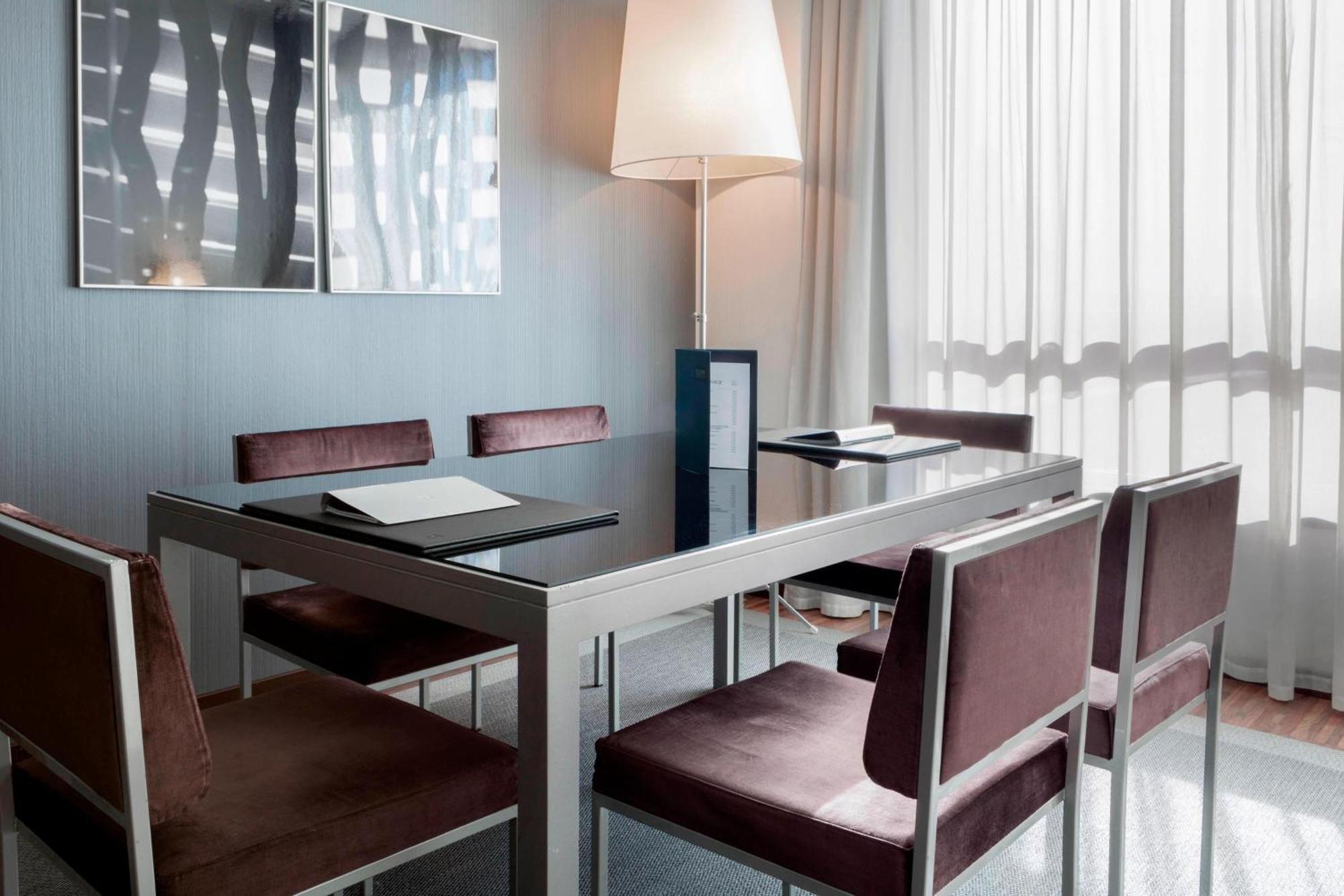 קוסלאדה Ac Hotel By Marriott Madrid Airport מראה חיצוני תמונה