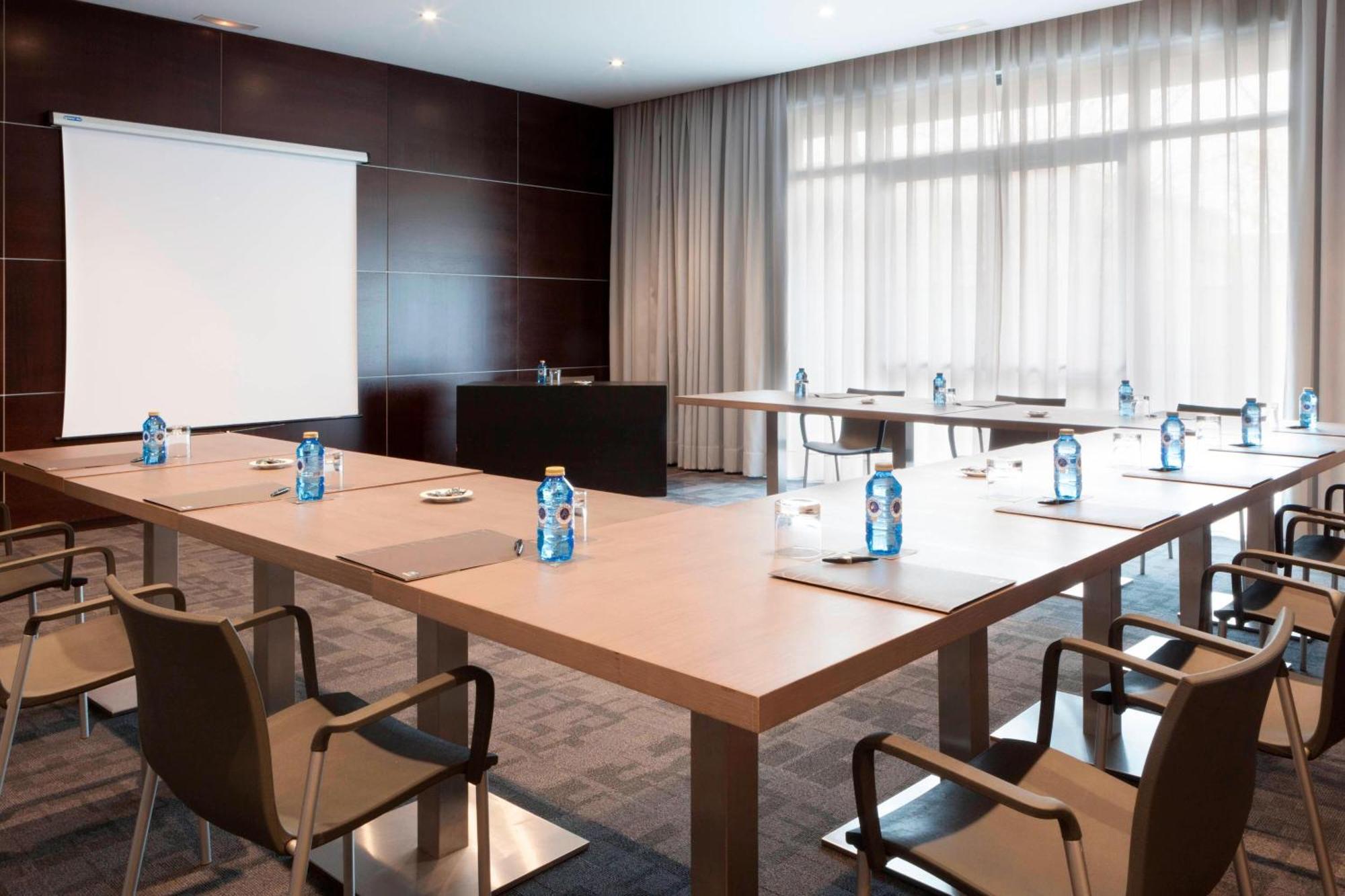 קוסלאדה Ac Hotel By Marriott Madrid Airport מראה חיצוני תמונה