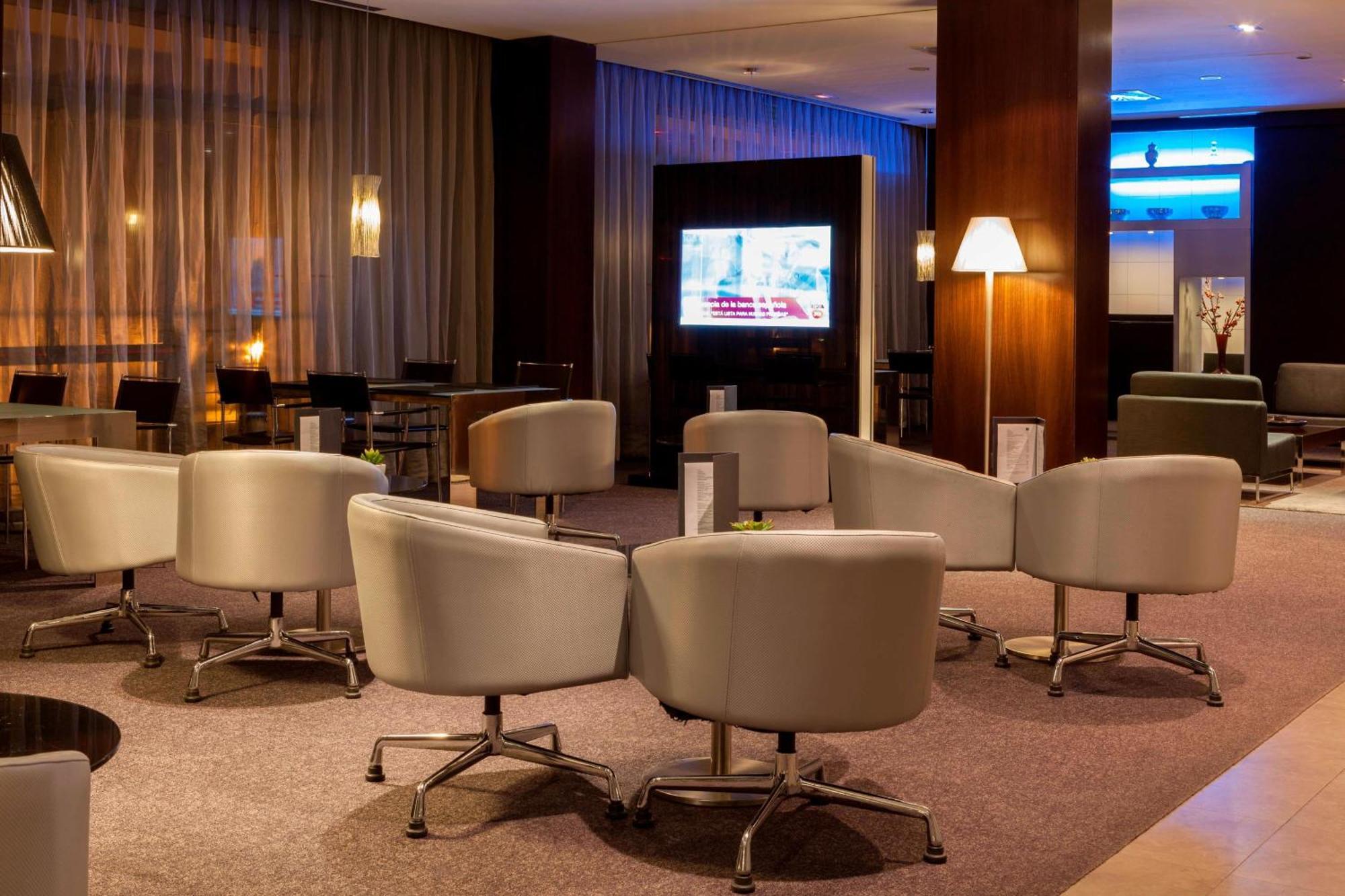 קוסלאדה Ac Hotel By Marriott Madrid Airport מראה חיצוני תמונה