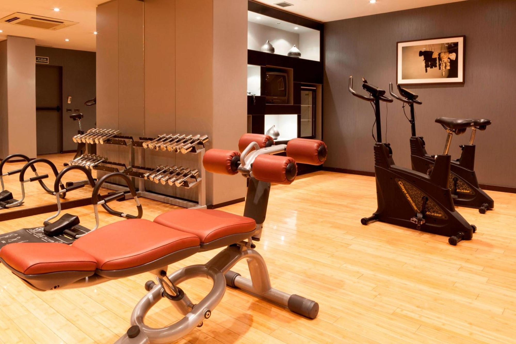 קוסלאדה Ac Hotel By Marriott Madrid Airport מראה חיצוני תמונה