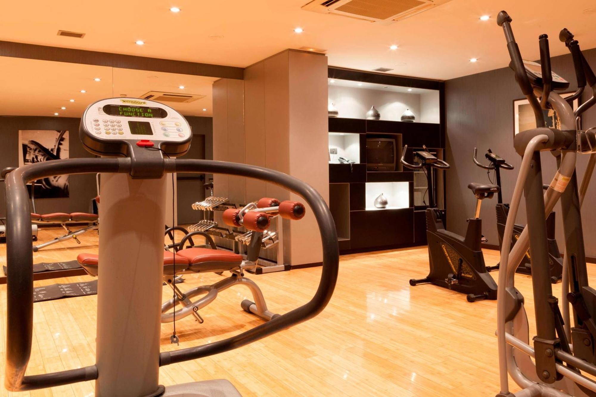 קוסלאדה Ac Hotel By Marriott Madrid Airport מראה חיצוני תמונה